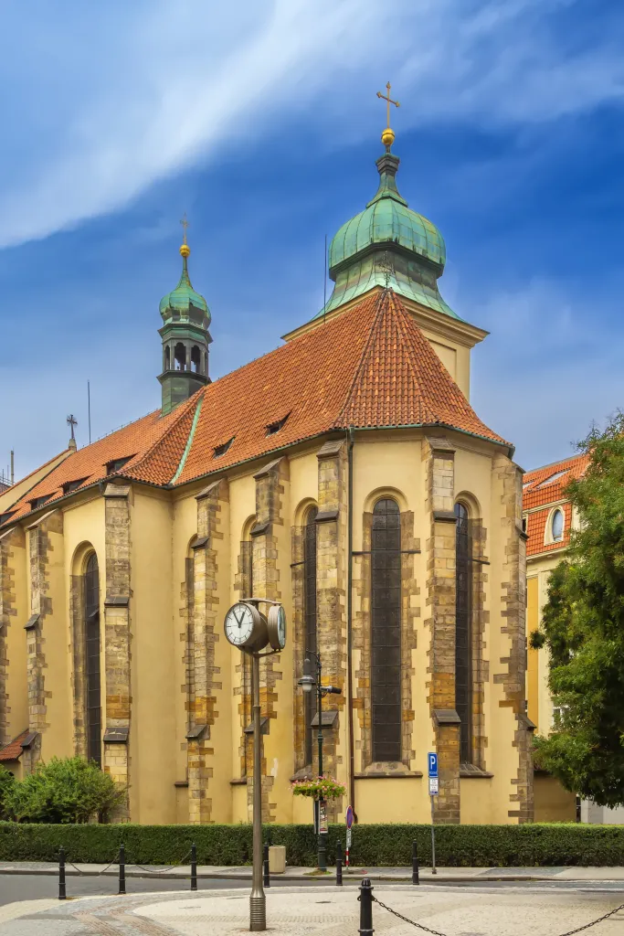A Igreja do Espírito Santo é uma igreja gótica em Praga, na República Checa