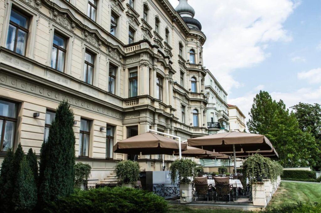 Le Palais Art Hotell i Prag