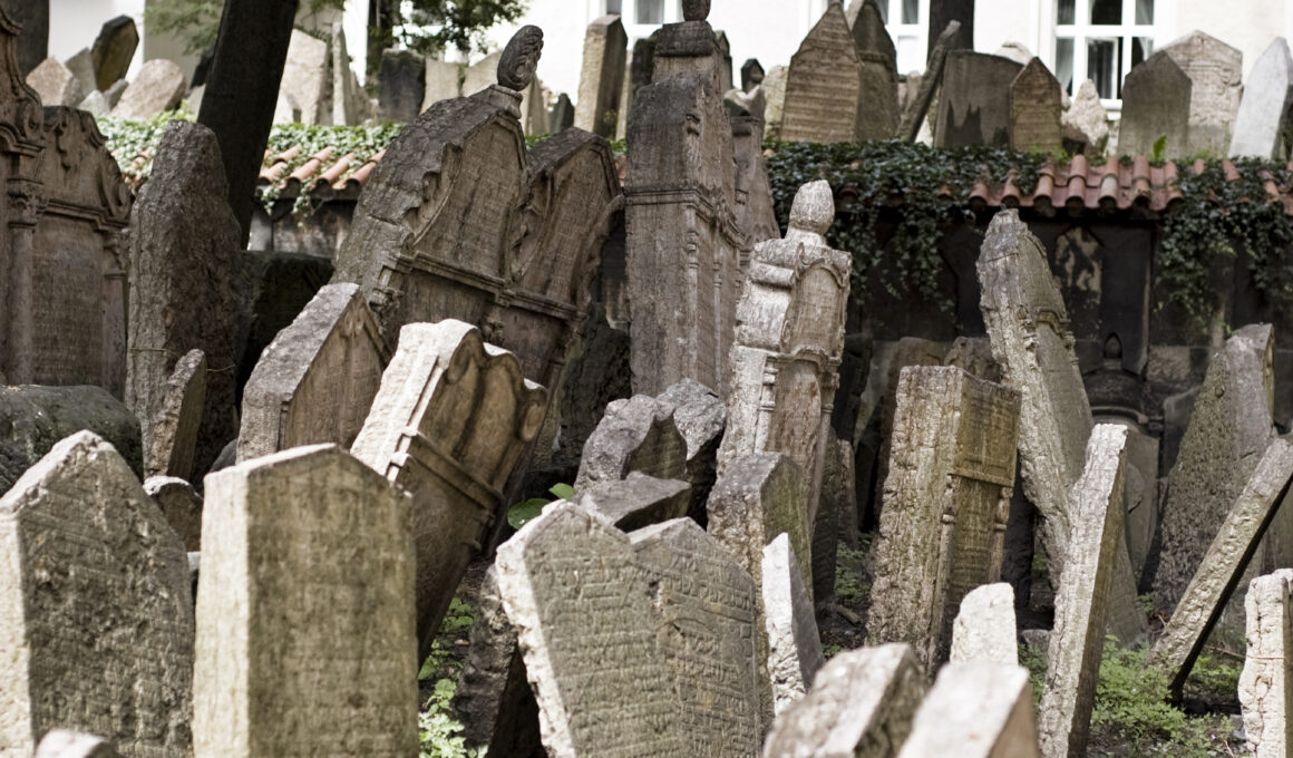 Antigo cemitério judeu de Praga