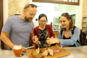 Food and Drinks Tour in Prague