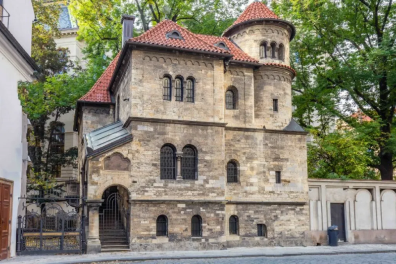 synagogue tour prague