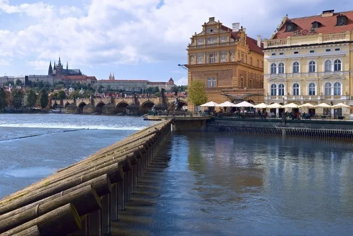 Día de verano en Praga