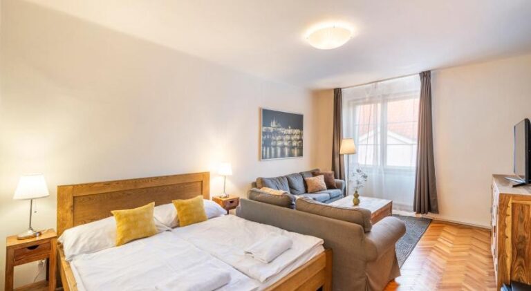Luxury Eco Penthouse Apartments Near Prague Main Station preview