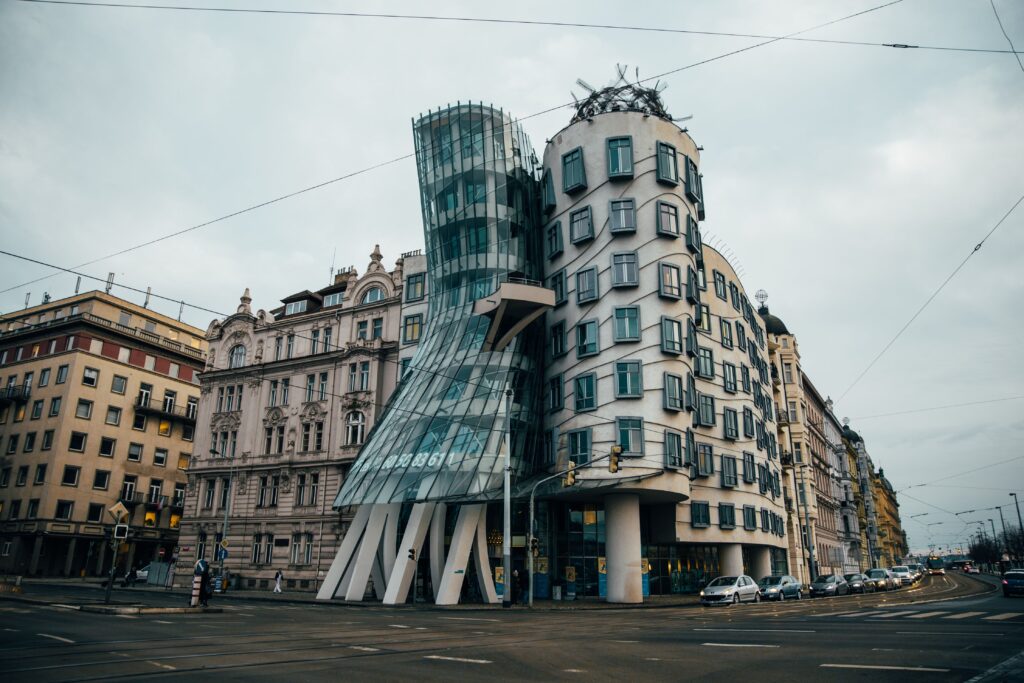 Bygning af det dansende hus i Prag