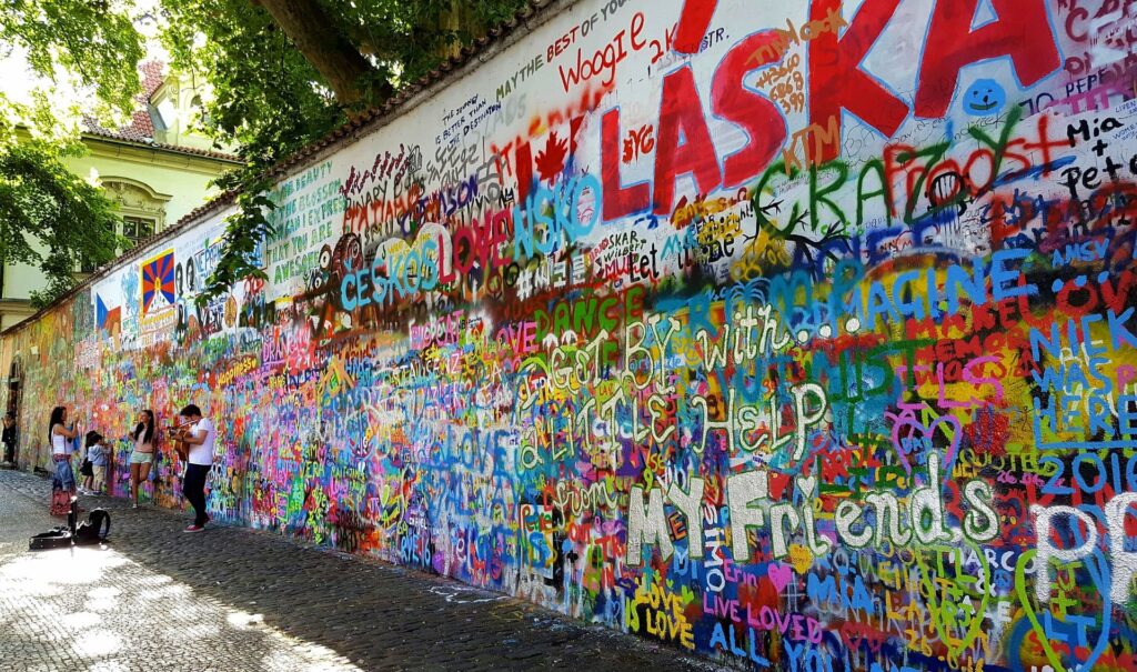  Ściana Johna Lennona, Praga