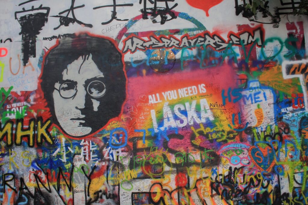 John-Lennon-Wand
