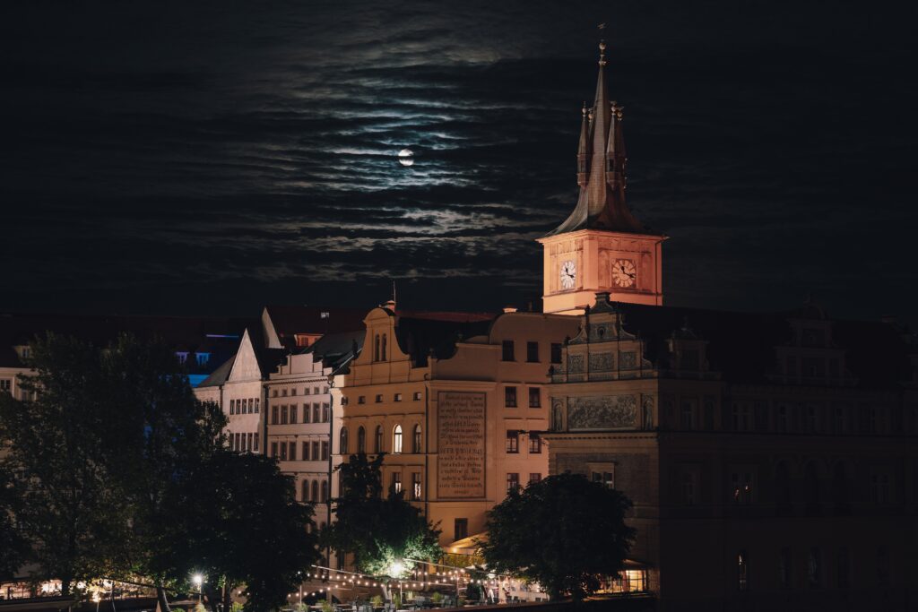 Noc w Pradze